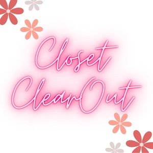 EVERYTHING MUST GO! Check out my closet!